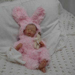 Adorable mini reborn baby, weighted doll, therapeutic, reborn doll, mini reborn baby, 20 cm