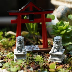 4,5 cm Miniatur Klein Ein Paar Löwen Figur Fee Garten Zubehör Terrarium / Aquarium Zubehör 2tlg