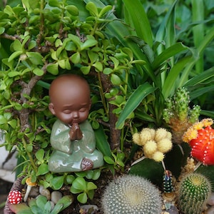 Fairy Garden Miniature Ceramic Small Buddha Prayed with Hands  Mini Garden / Plant / Dollhouse Decora Miniature Terrarium Accessories
