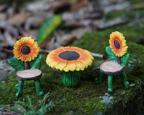 Miniature Small Sunflower Table and Chairs Mini Garden Supplies