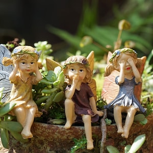 Set of 3PCS Miniature Small  Fairy Girls Playing Garden Supplies Garden Decoration Terrarium Accessories