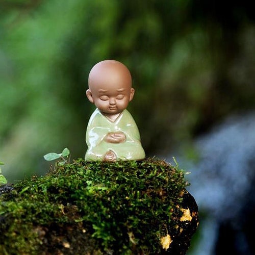 Fairy Garden Miniature Ceramic Small Buddha Pray  Mini Garden / Plant / Dollhouse Decora Miniature Terrarium Accessories