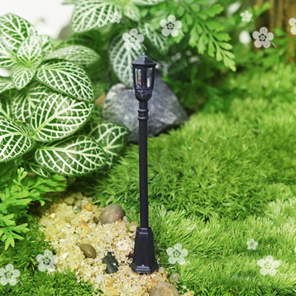 2pcs Miniature Tiny Street Lamp , Fairy Garden Supplies Terrarium Accessories