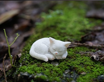 Fairy Miniature Small White Cat Sleeping , Animal Figurines Fairy Garden Supplies Terrarium Accessories DIY Miniature Garden