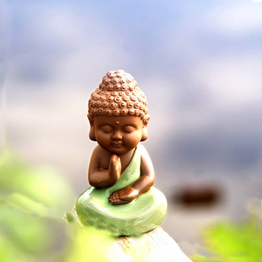 Miniature Buddha Figure Prayer , Small Monk Figurines Fairy Garden Supplies  Terrarium Accessories 