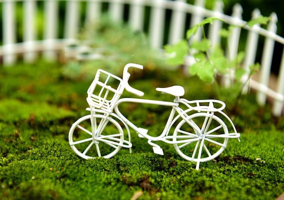 Miniature Dollhouse FAIRY GARDEN Furniture ~ WHITE Metal Bicycle ~ NEW 