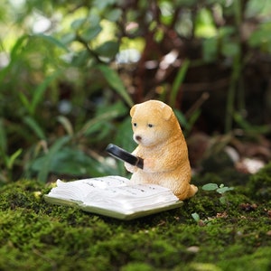 1pcs Fairy Garden Supplies Puppy Miniature , Small Dog Reading with Magnifier ， Figurine Terrarium Accessories DIY Mini Garden