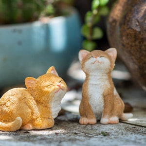 Fairy Miniature Small Funny Cats  , Animal Figurines Fairy Garden Supplies Terrarium Accessories DIY Miniature Garden