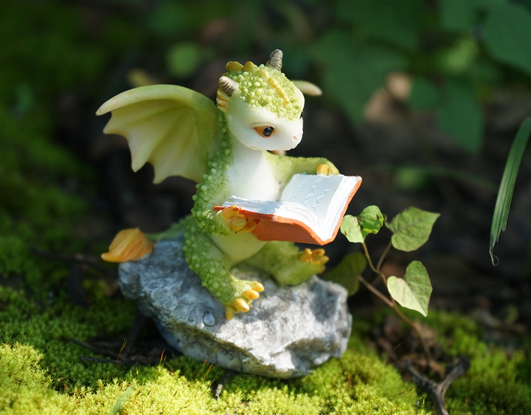 Fairy Miniature Small Dinosaur Reading Book , Animal Figurines Fairy Garden  Supplies Terrarium Accessories DIY Miniature Garden -  Denmark