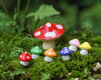 Miniature Red Mushroom and Tiny Mixed Colors Smiling Face Mushrooms Fairy Garden Supplies Terrarium Accessories