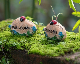 2pcs Fairy Garden Miniature Tinny Mini Ladybug Lie on Stone  Garden Supplies DIY Terrarium Accessories Animal Figurine