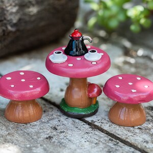 Miniature A Set of 6pcs Mushroom Red Table & Chairs with Cups Figurines Fairy Garden Supplies Terrarium Accessories