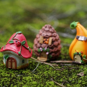 Miniature Small Mushroom House Pumpkin House Nut House ,  Fairy Garden Supplies Terrarium DIY Accessories