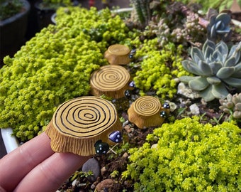 4PCS Miniature Mixed Size Tree Stump with Mushroom Figure Fairy Garden Supplies Terrarium Accessories DIY Aquarrium