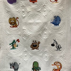 Animal Baby Quilt, Personalized Zoo Quilt, Personalized Baby Quilt, Baby Shower Gift, New Baby Quilt, Baby Announcement,