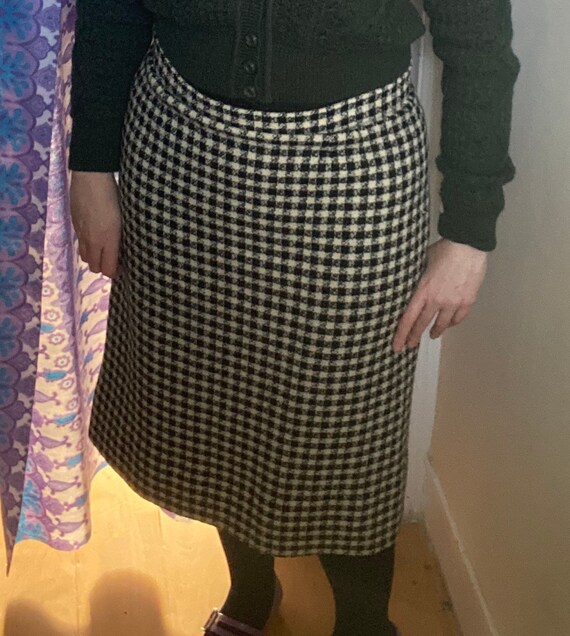 High waisted houndstooth skirt top