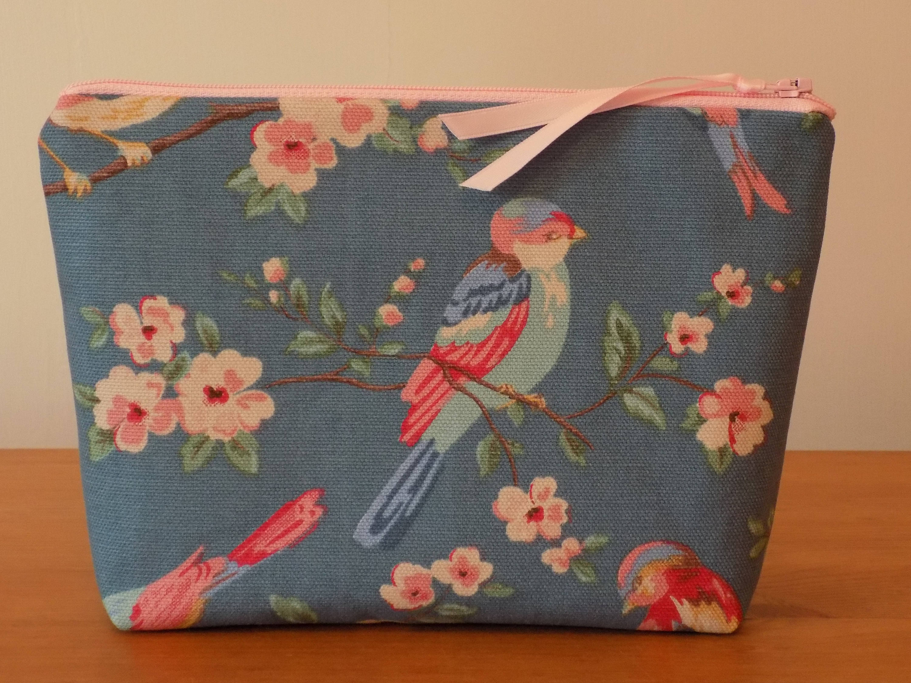 Make up Bag in Pretty Floral Fabric Floral Cosmetic Purse Zipper Pouch Birds Blossom Fabric Cotton Canvas Storage Pouch Ladies Gift Etsy