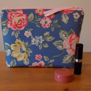 cath kidston bag blue flowers