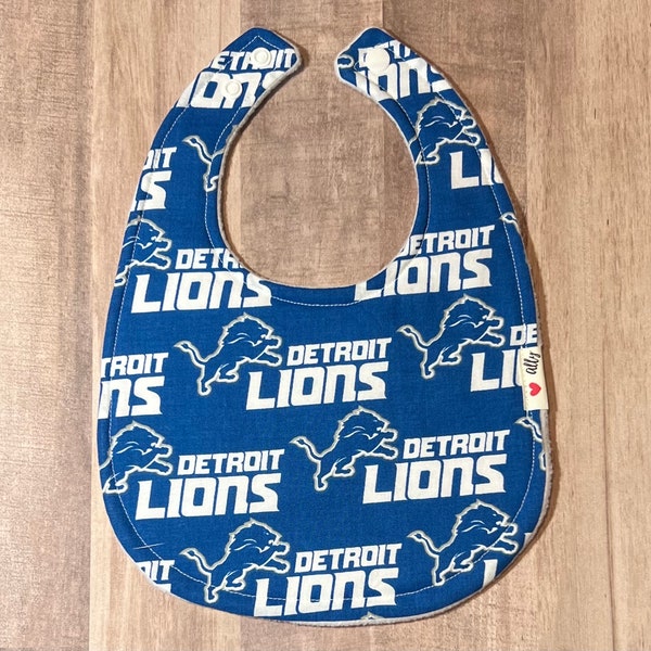 Detroit Lions baby bib, NFL, blue, Michigan football, adjustable snaps, sports fan, drool, shower gift, team nursery