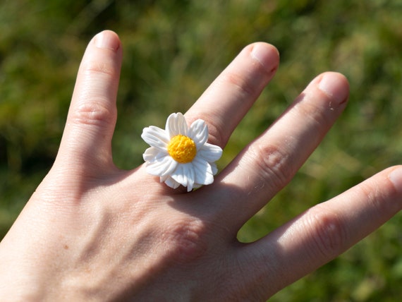 Anillo de flor de margarita blanca Fimo Verano España