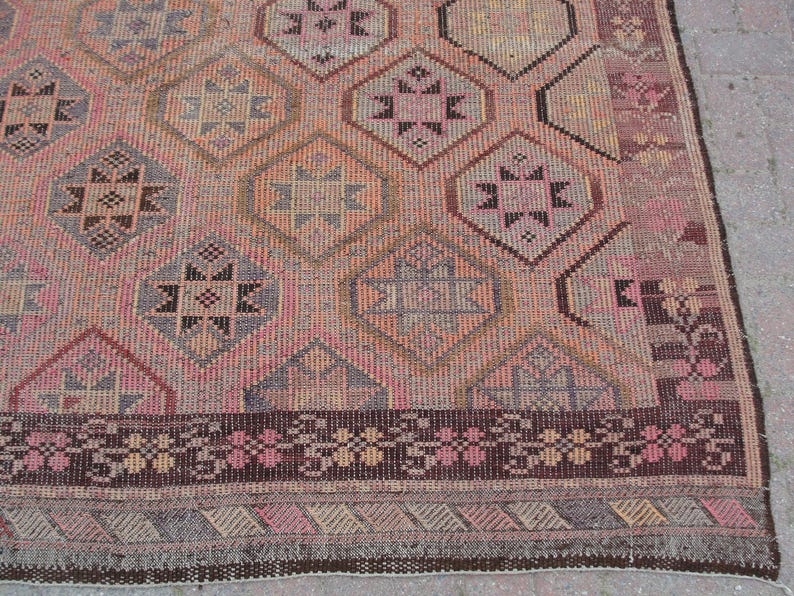 Floral design Large Turkish Kilim - Vintage kilim, kilim rug, 6 x 9.7 ft, bohemian kilim rug, large living room rug, bedroom rugs image 7