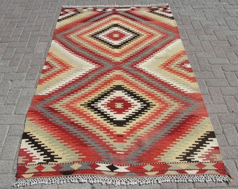 5x7 Vintage Turkish Area Kilim Rug, Turkish rug kilim, Kilim rugs, 4.4 x 7.6 ft, Kilim rug, bohemian kilim rug, kelim, kilim, pink kilim rug