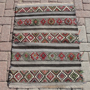 Turkish Kilim Rug, wool kilim rug, kilim rug, 2.4 x 3 ft, area rug, vintage kilim rug, doormat, rugs for living room, bedroom rugs