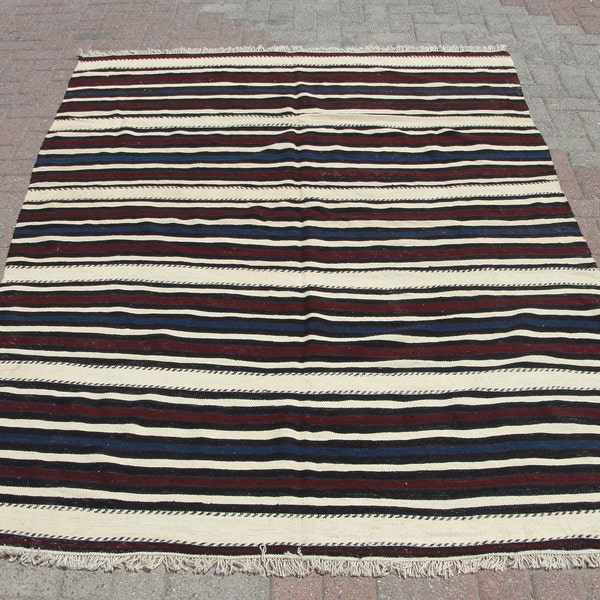 Striped Kilim Rug, Hallway Vintage Rug, Turkish Rug, 5.5 x 8.3 ft, Vintage Rug, Kilim Rug, Large Rug, Oushak Rug, Floor Rug, Antique Rug,