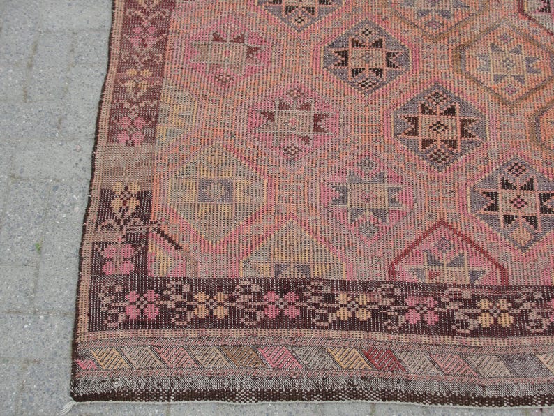 Floral design Large Turkish Kilim - Vintage kilim, kilim rug, 6 x 9.7 ft, bohemian kilim rug, large living room rug, bedroom rugs image 6