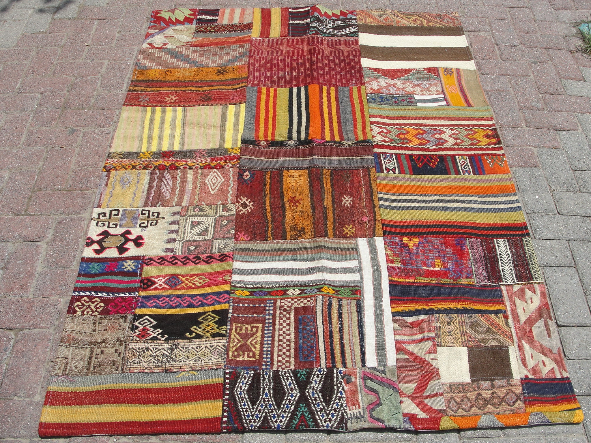 Medium Area Patchwork Kilim Rug Vintage Area Rug, Area Rugs, Wool Rug, Living Room Carpet Kilim, 4.4 X 6.1 Ft, Kelim Teppich, Tapis - Etsy Medium Area Patchwork Kilim Rug Vintage Area Rug, Area Rugs, Wool Rug, Living Room Carpet Kilim, 4.4 X 6.1 Ft, Kelim Teppich, Tapis - Etsy
