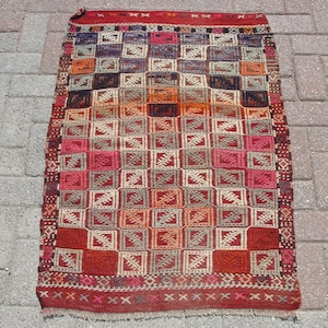Small Red kilim rug, Vintage Area Kilim rug, boho rug, 2.8 x 3.9 ft, kelim, rug for livingroom, handmade doormat rug, rug runner