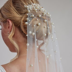 Scattered Pearls Bridal Veil