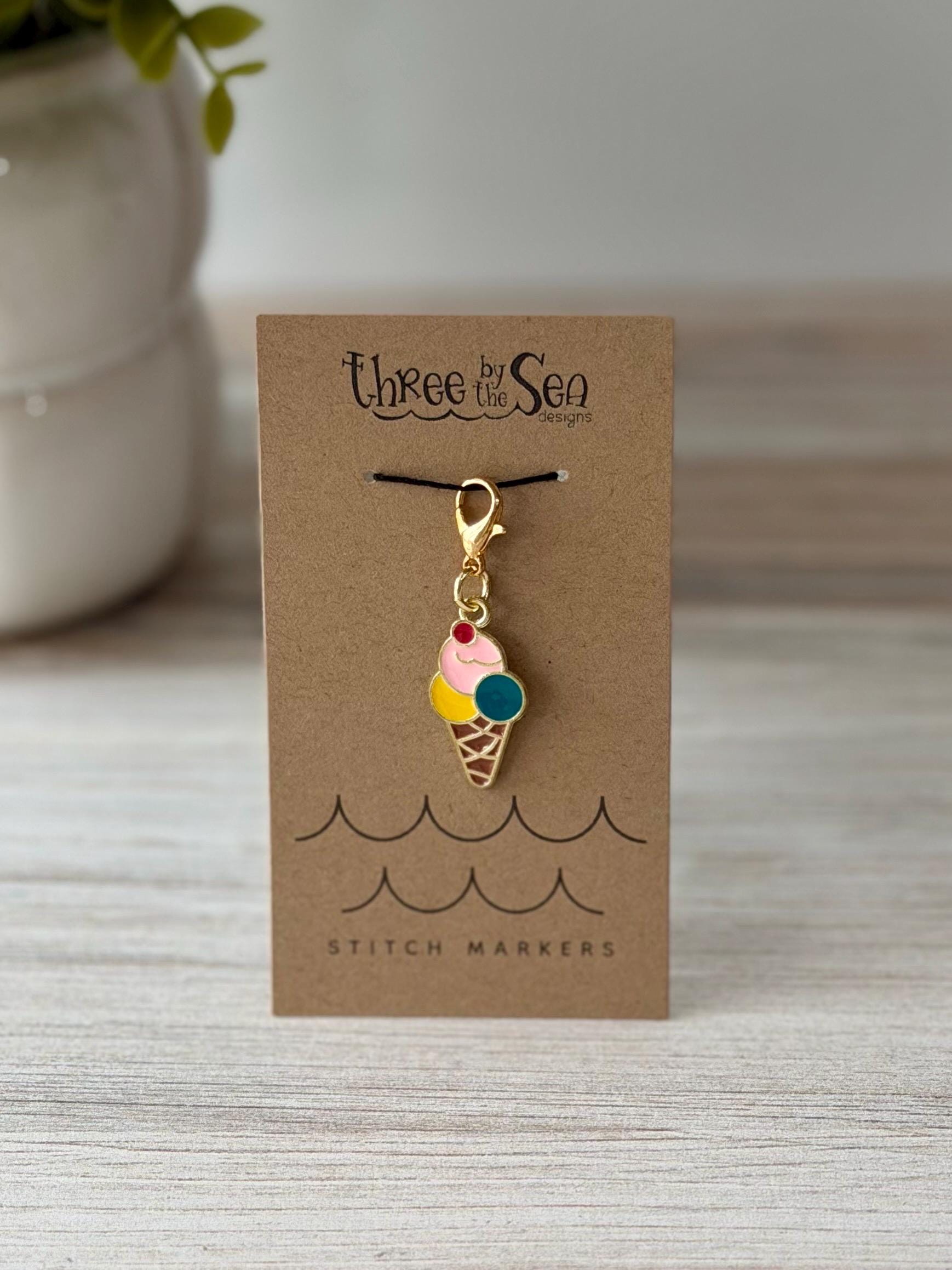 ThreeByTheSeaDesigns - Etsy Canada