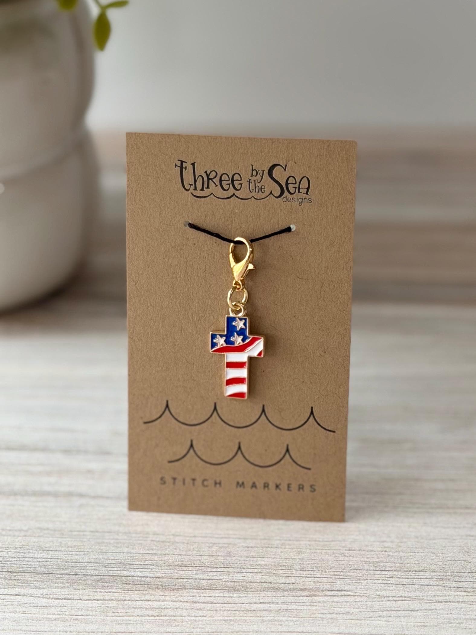 ThreeByTheSeaDesigns - Etsy Canada
