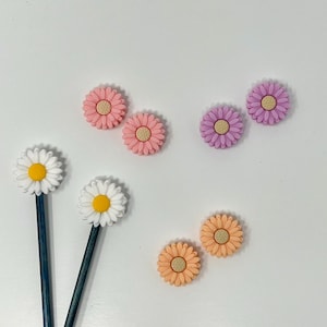 Needle Stoppers, DAISIES, Stitch Stoppers, Point Protectors, Knitting Accessories, Knitting Needles, Spring Knitting Notions
