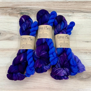Sock Set Fingering NIGHT DIVINE, Hand-Dyed Yarn, Three by the Sea Designs, Sock Weight Yarn, Sanibel Base, Variegated Yarn, Christmas Yarn