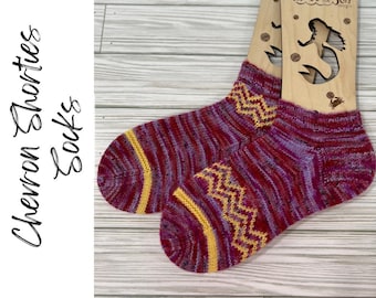 Chevron Shorties Socks Pattern, Knitting Pattern, PDF Sock Pattern, Digital Copy Only, Knitted Socks Pattern, Three by the Sea Designs
