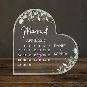 Personalized Wedding Gift, Married Calendar Acrylic Plaque, Wedding Gift for Couple, Married Heart Plaque Gift, Wedding Keepsake Gift