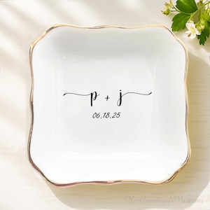 Personalized Ceramic Ring Dish, Wedding Gift, Engagement Ring Holder, Anniversary Gift, Custom Jewelry Tray for Her, Bridesmaid Gifts
