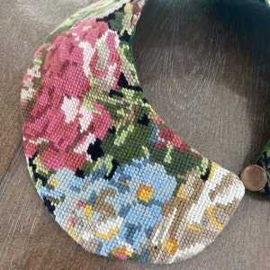 False collar for women in floral tapestry image 5