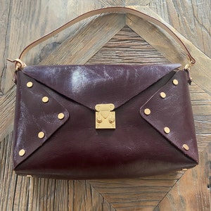 Small bag 100% patent leather