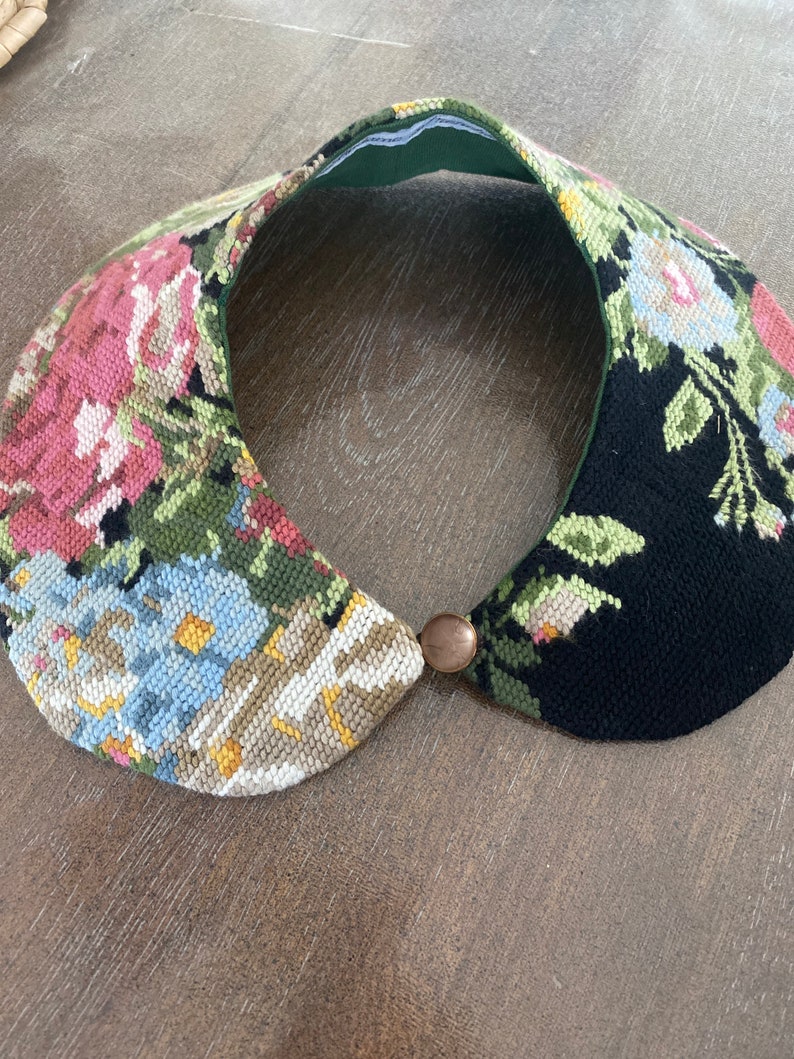 False collar for women in floral tapestry image 1