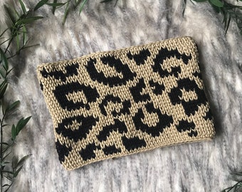 The Luxe Leopard Cowl Pattern