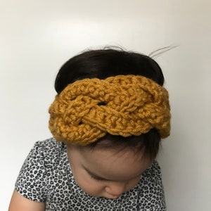 The Crossed Pair Headband Pattern image 6