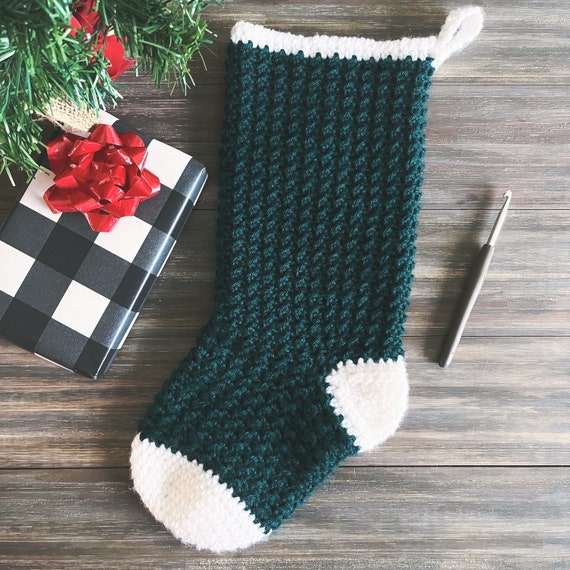 Crunch Stitch Stocking Pattern, Digital Crochet Pattern 