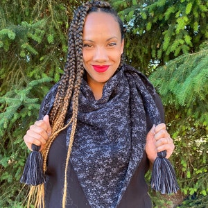 The Raven Shawl - Crochet Pattern