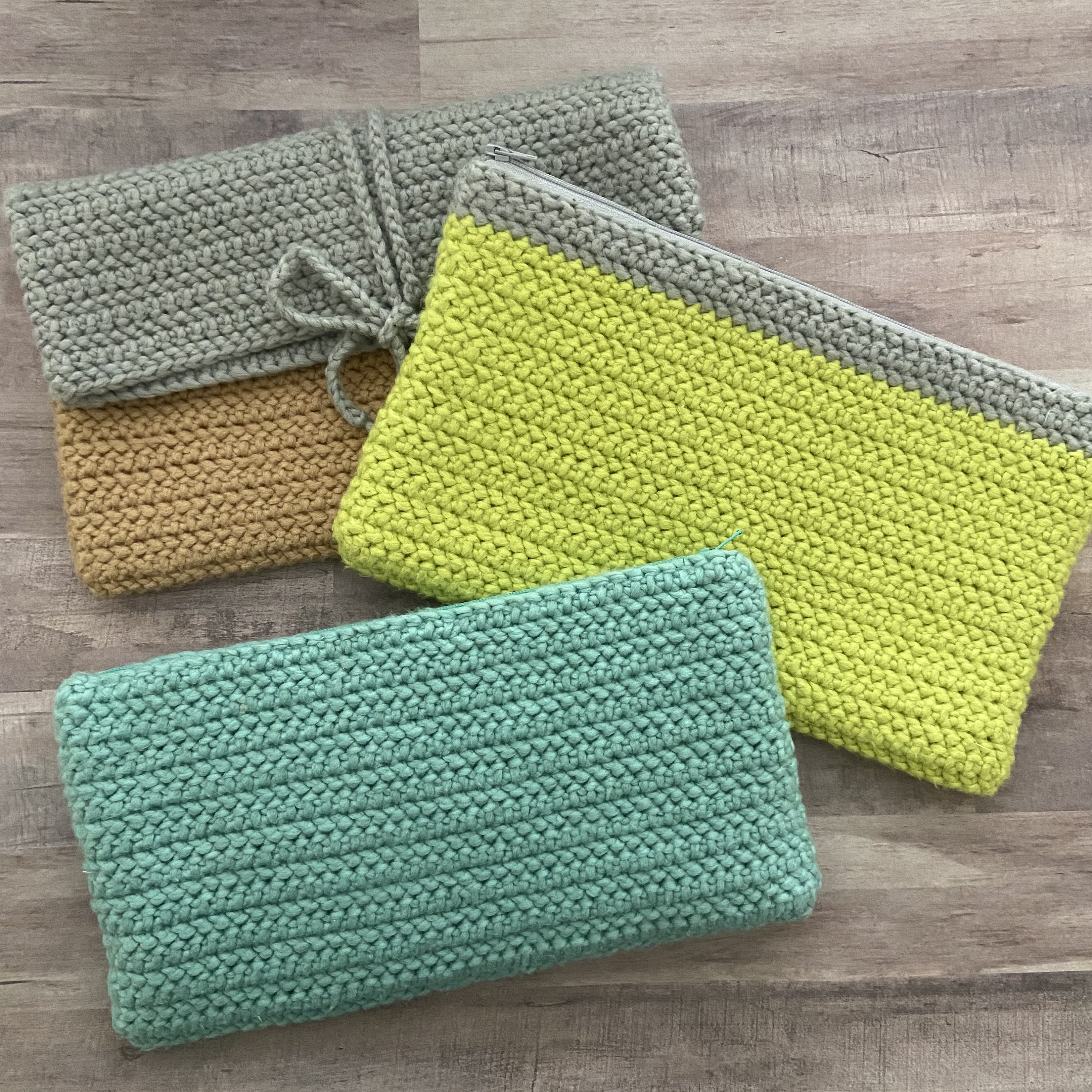 39 Crochet Clutch Patterns, Fringe Purses, and Granny Square Styles 26 The Herringbone Clutch