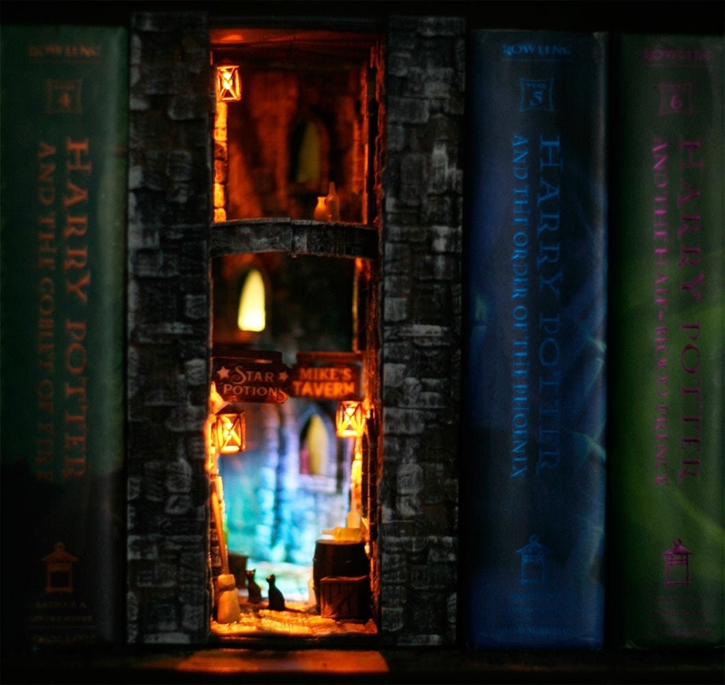 Diagon Alley Book Nook, Shelf Insert, Harry Potter, Book Shelf Insert,  Harry Potter Gift, Harry Potter Decor, Book Nook Kit, Book Nook LED 