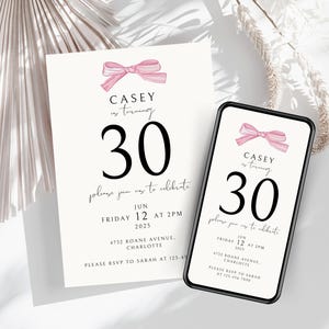 Modello di invito di compleanno con fiocco rosa carino da scaricare, invito per il trentesimo compleanno, invito per la festa del trentesimo compleanno, biglietto e invito digitale per il compleanno modificabile