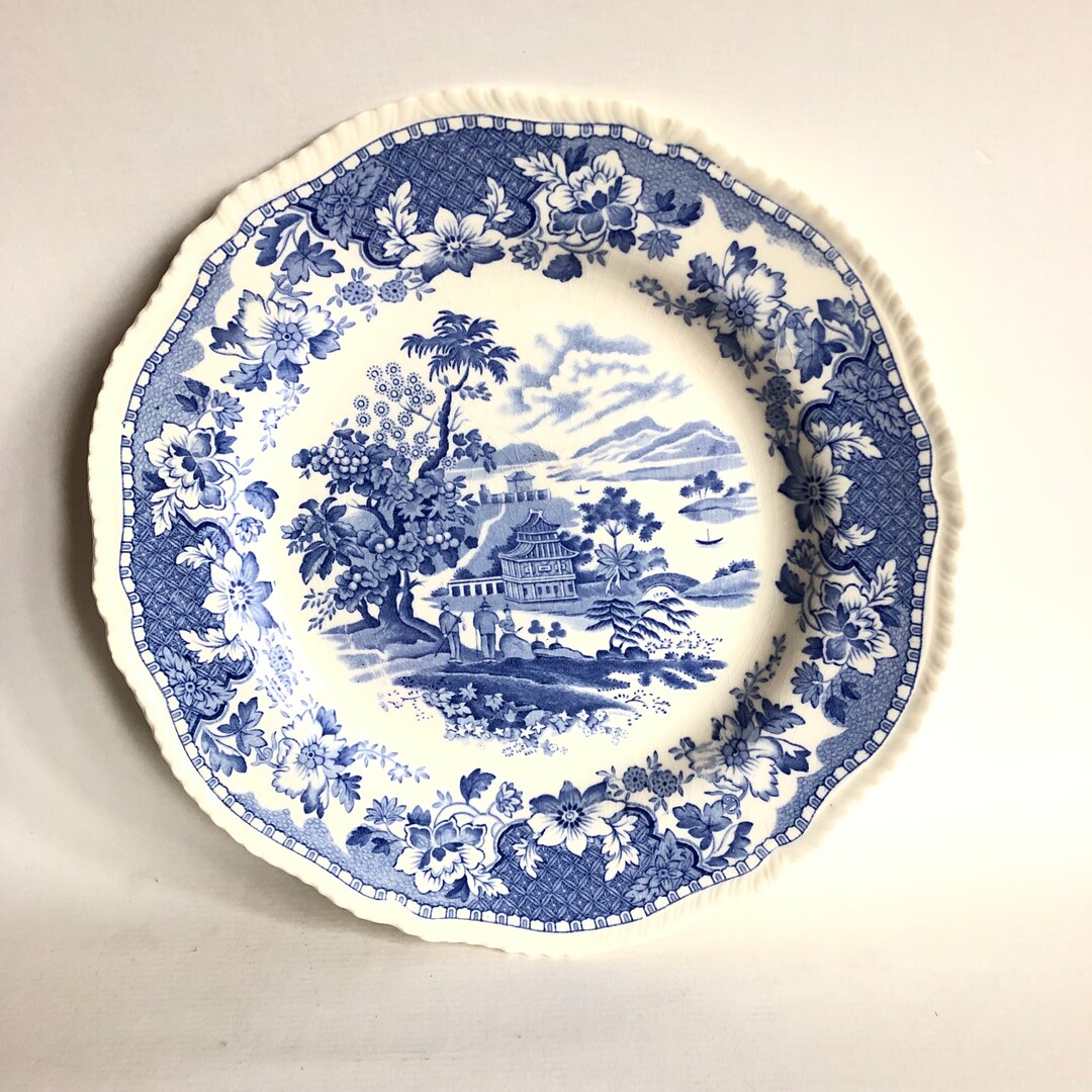 Five Vintage Seaforth Plates. Decorative Edge. Etsy